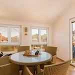 Gorgeous Apartment In Pula With Wifi * Pula